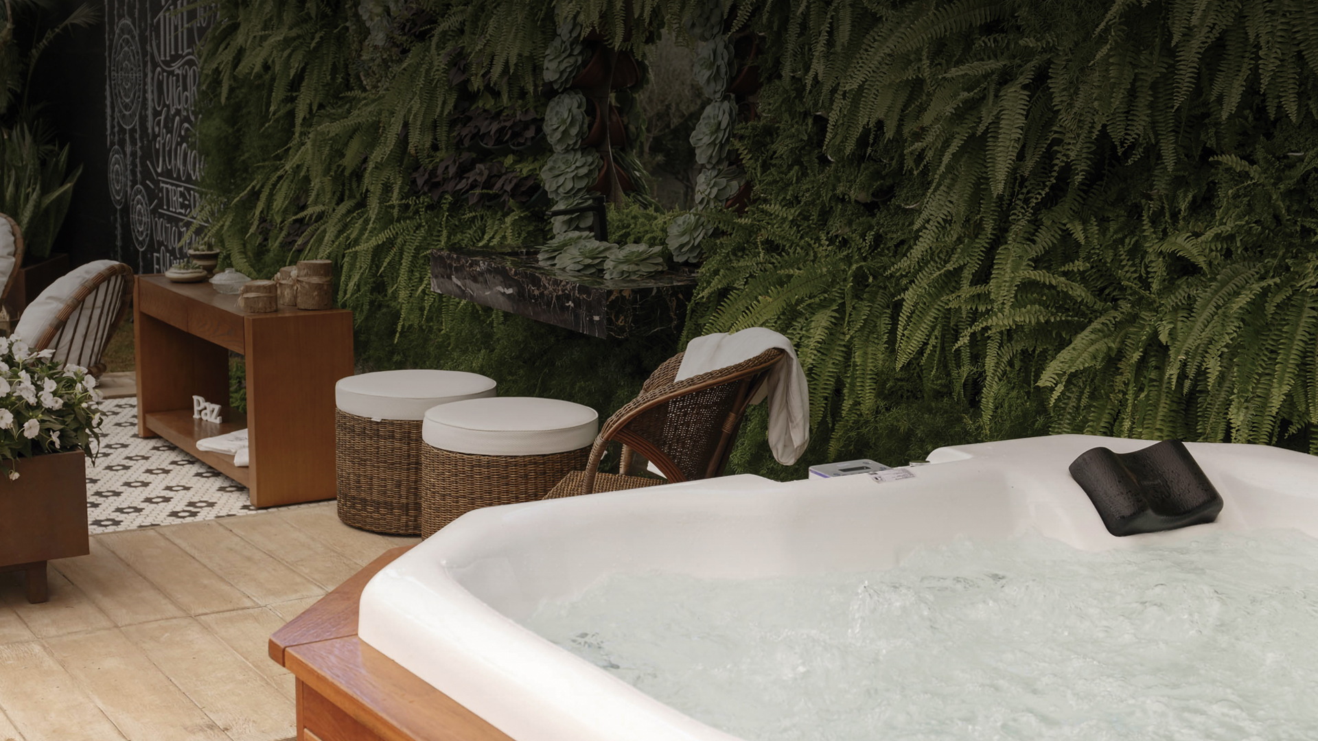 SPA Goldspacril Retangular 5 Lugares Standard
