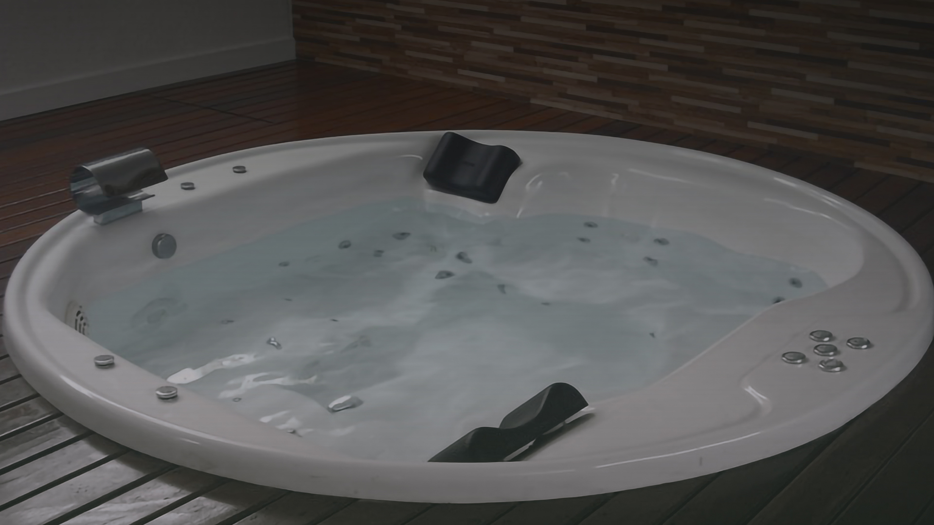 SPA Goldspacril Redondo 5 Lugares Standard